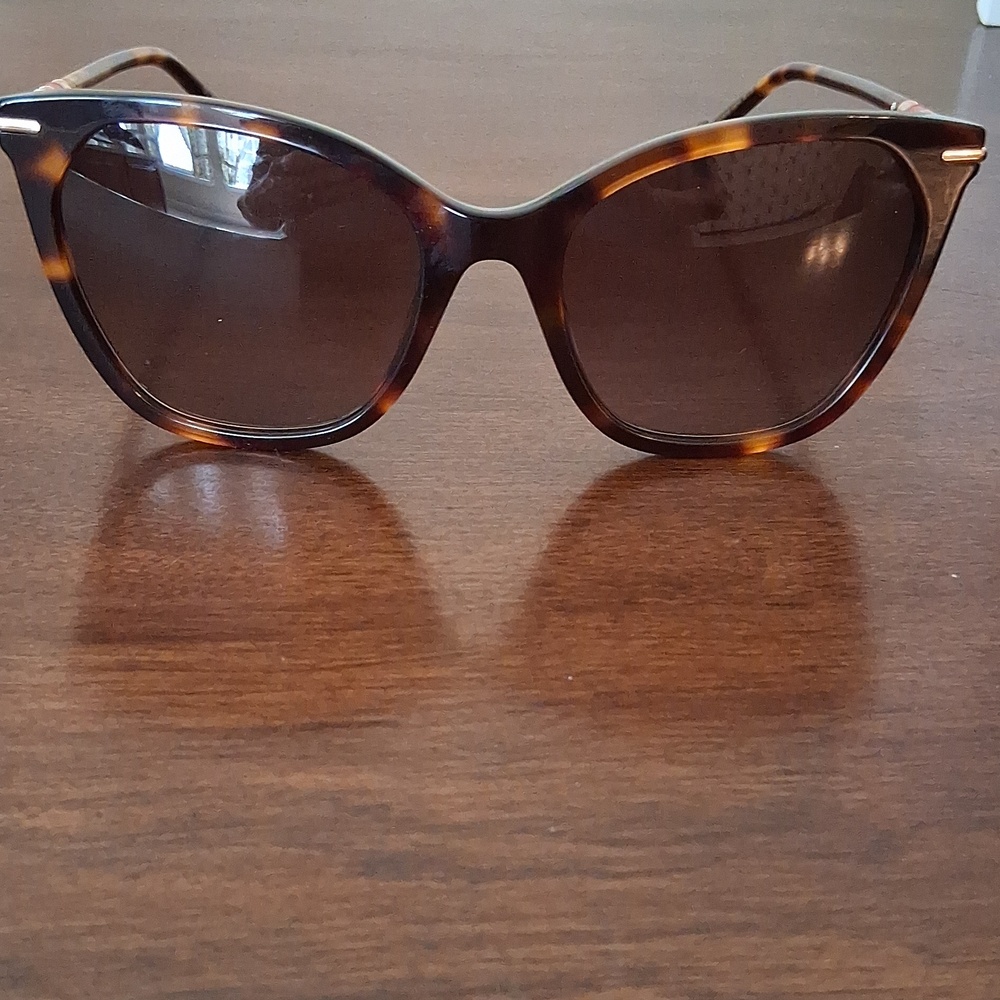 Safilo Caroline Herrera Cat Eye Sunglasses in Tortoiseshell with Dark Lenses - Picture 6 of 10